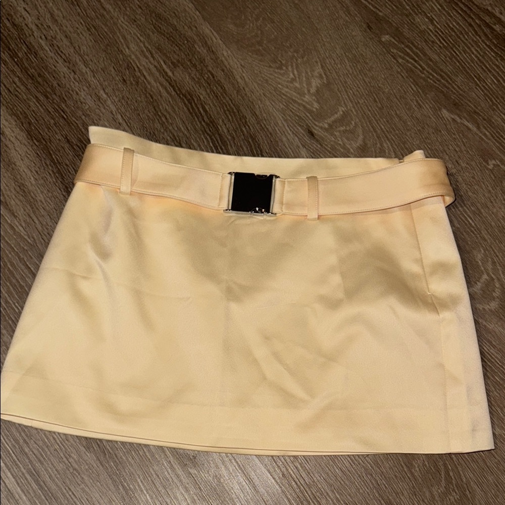 Chic Beige Mini Skirt with Belt